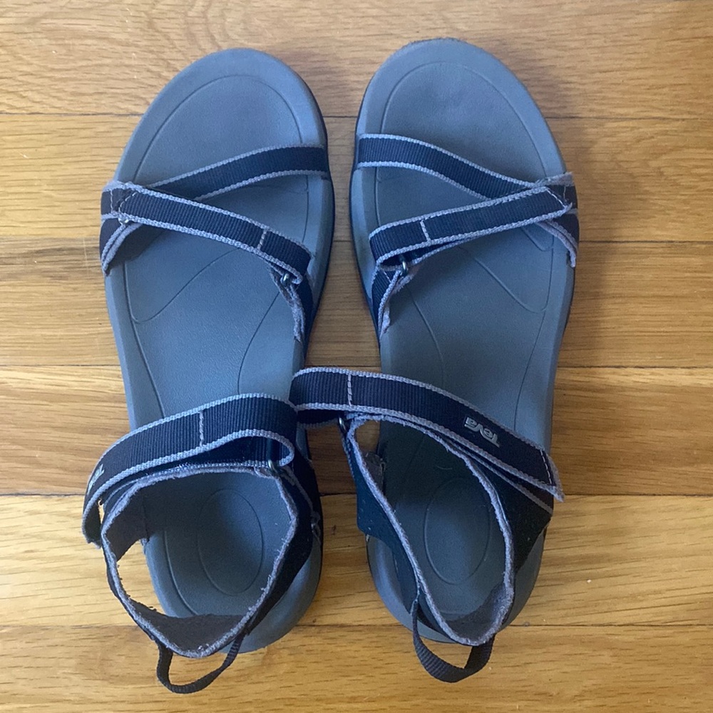 Teva Verra Black Size 7